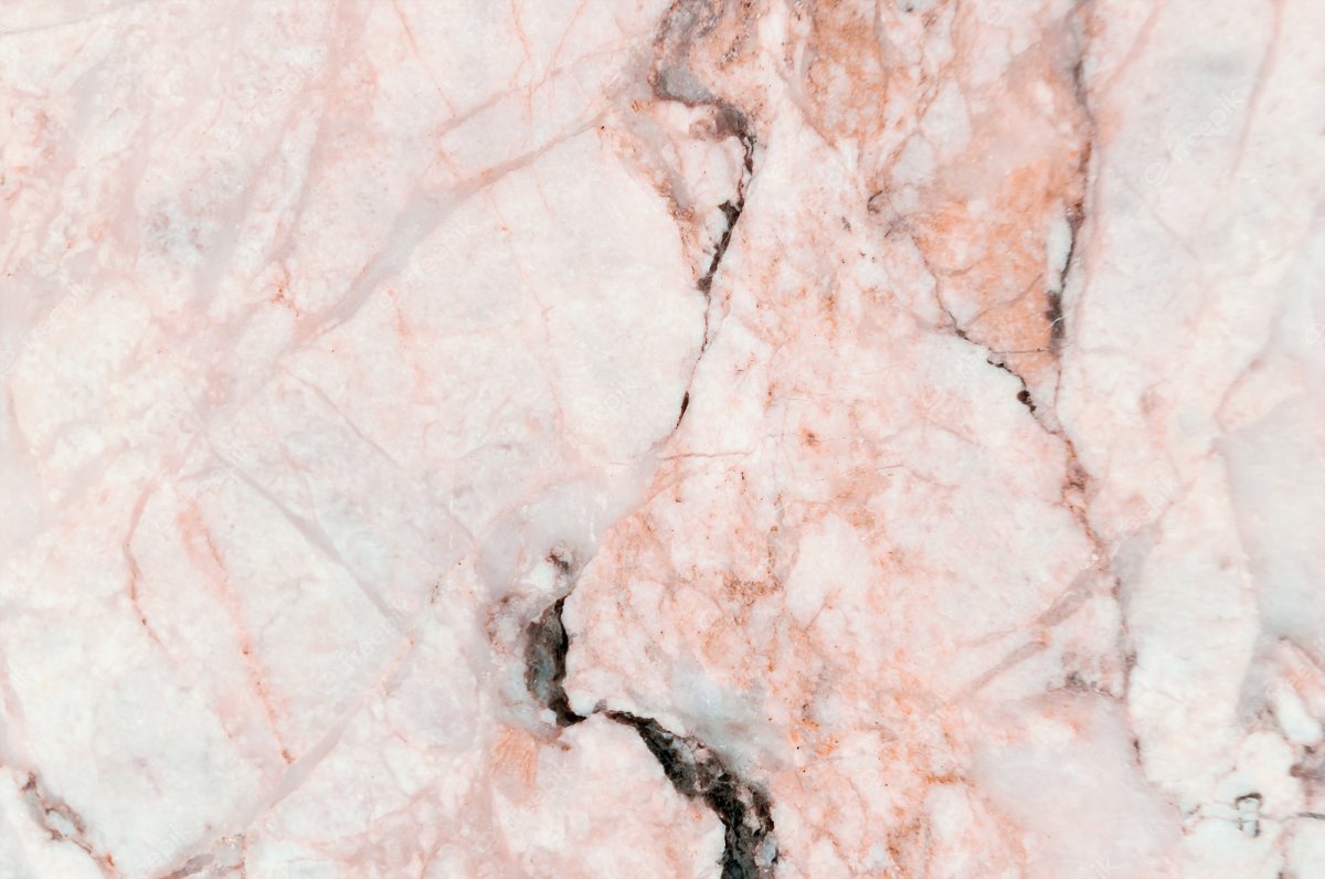 Розовый мрамор с золотыми прожилками