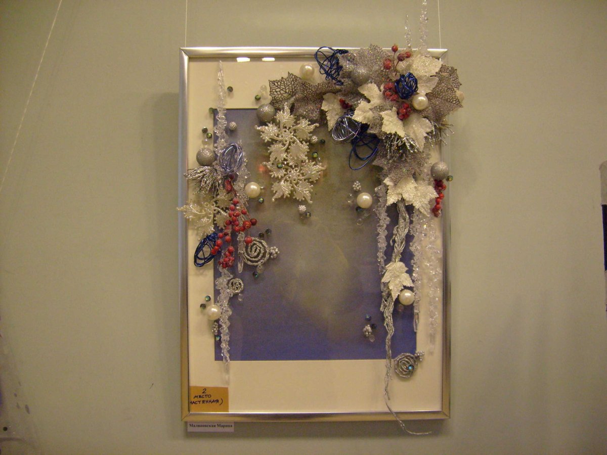 Флористическое новогоднее панно