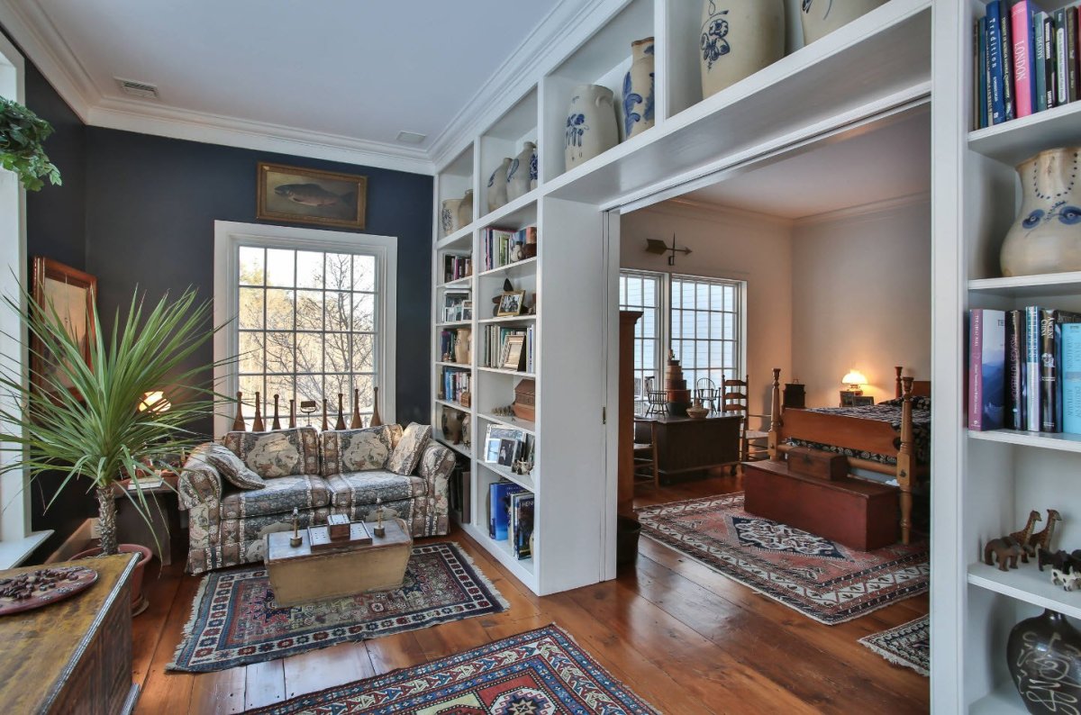 Стеллаж перегородка в классическом стиле