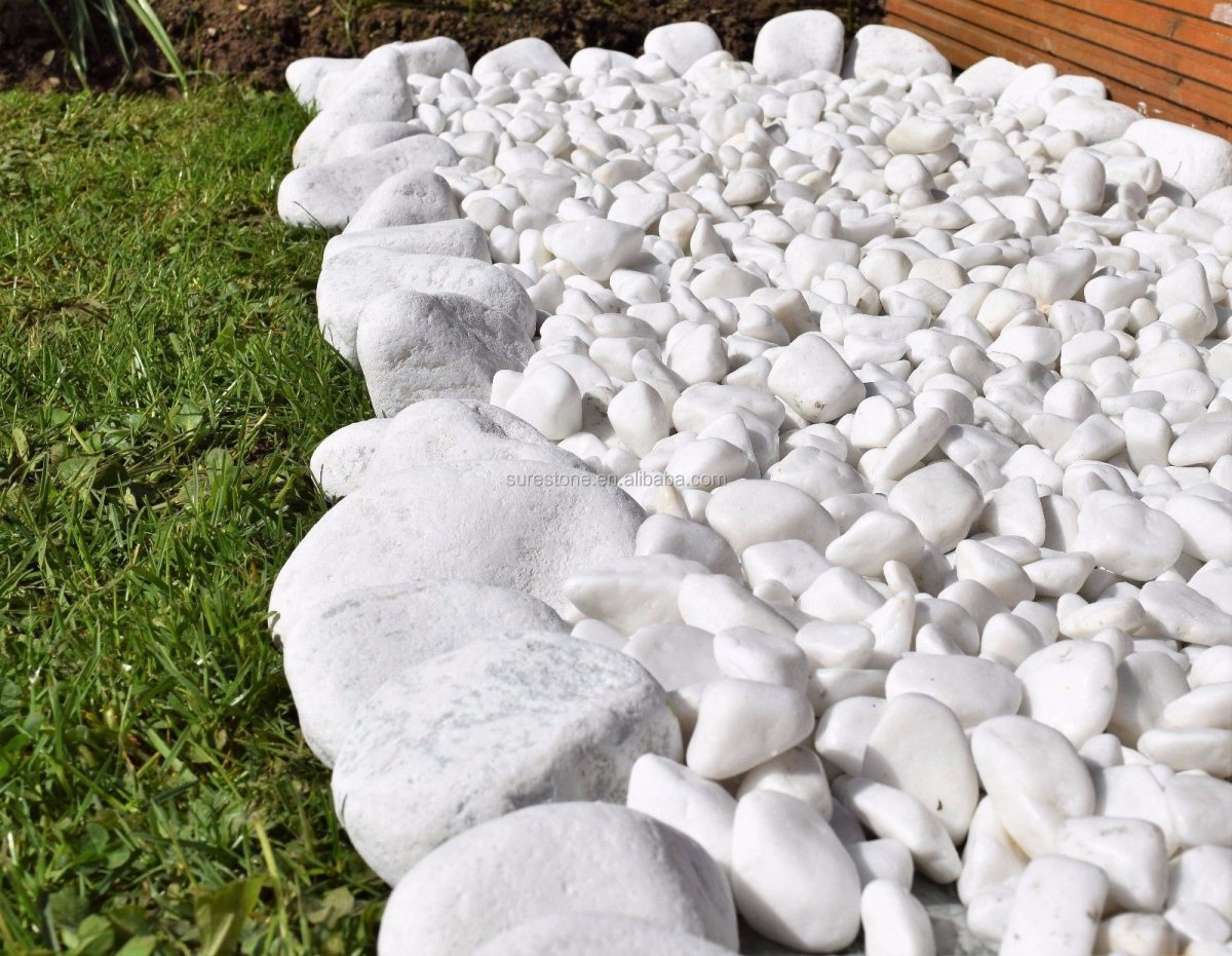 Мраморный щебень окатанный