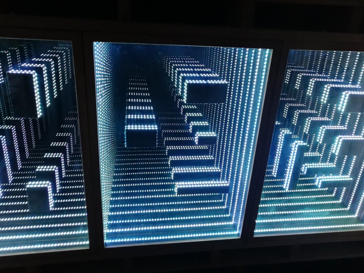 Бесконечное зеркало