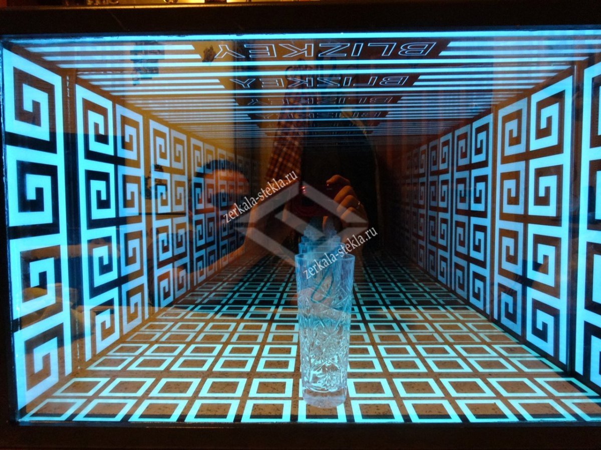 Зеркало с 3д эффектом бесконечности