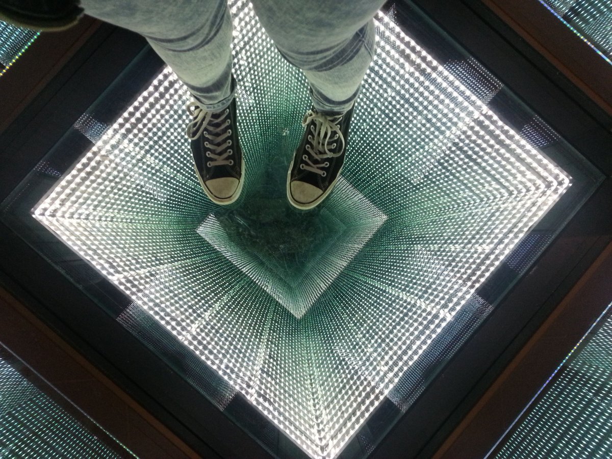 Бесконечное зеркало