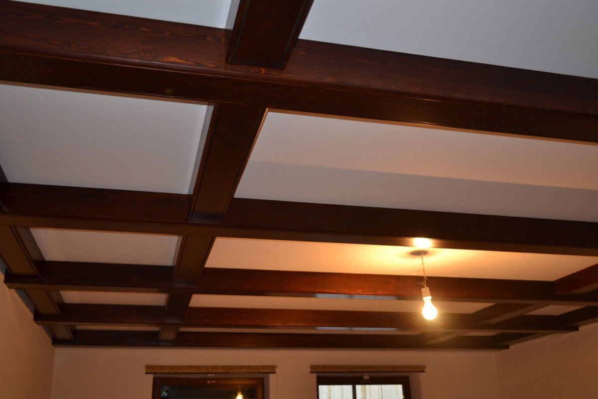 Декоративная балка на потолок