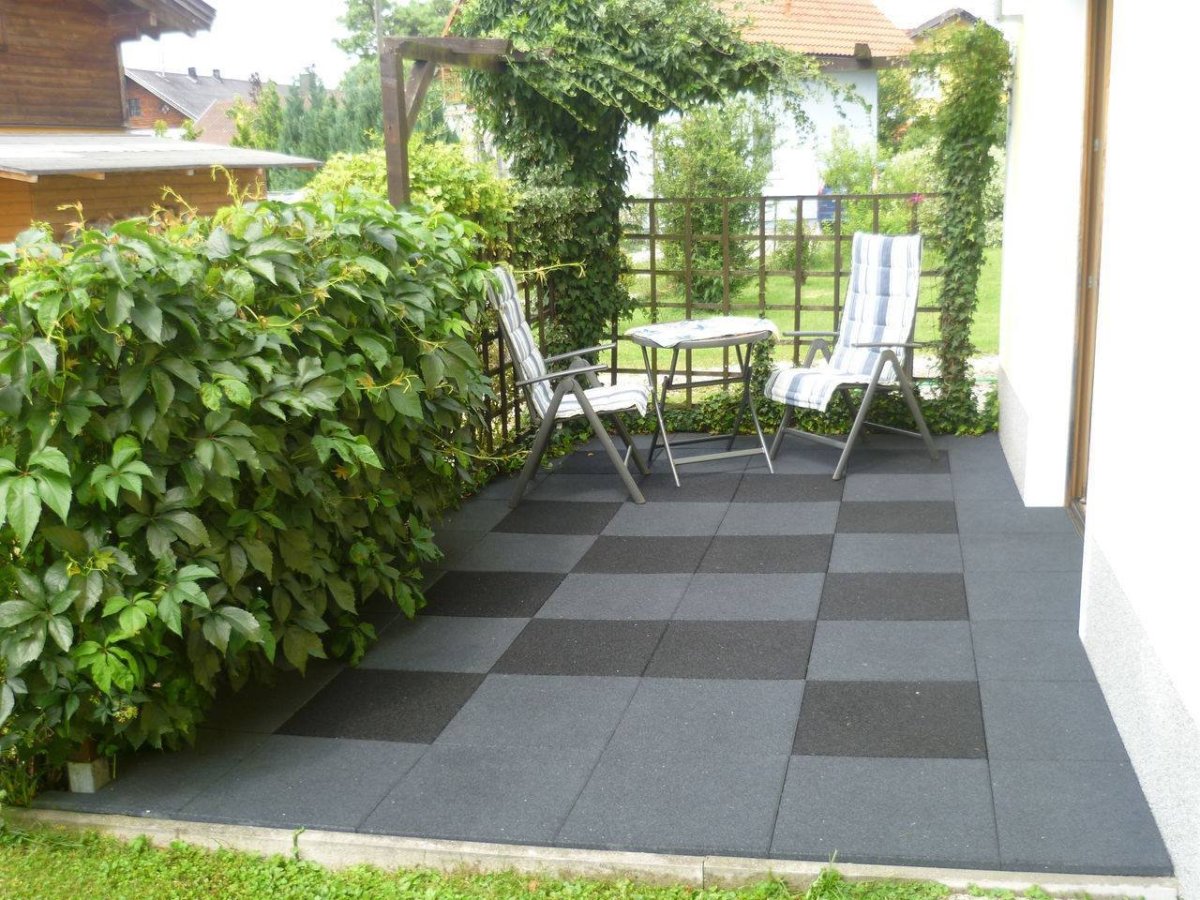 Резиновая плитка на балкон