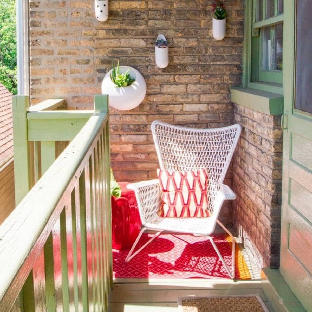 Дом с лоджией