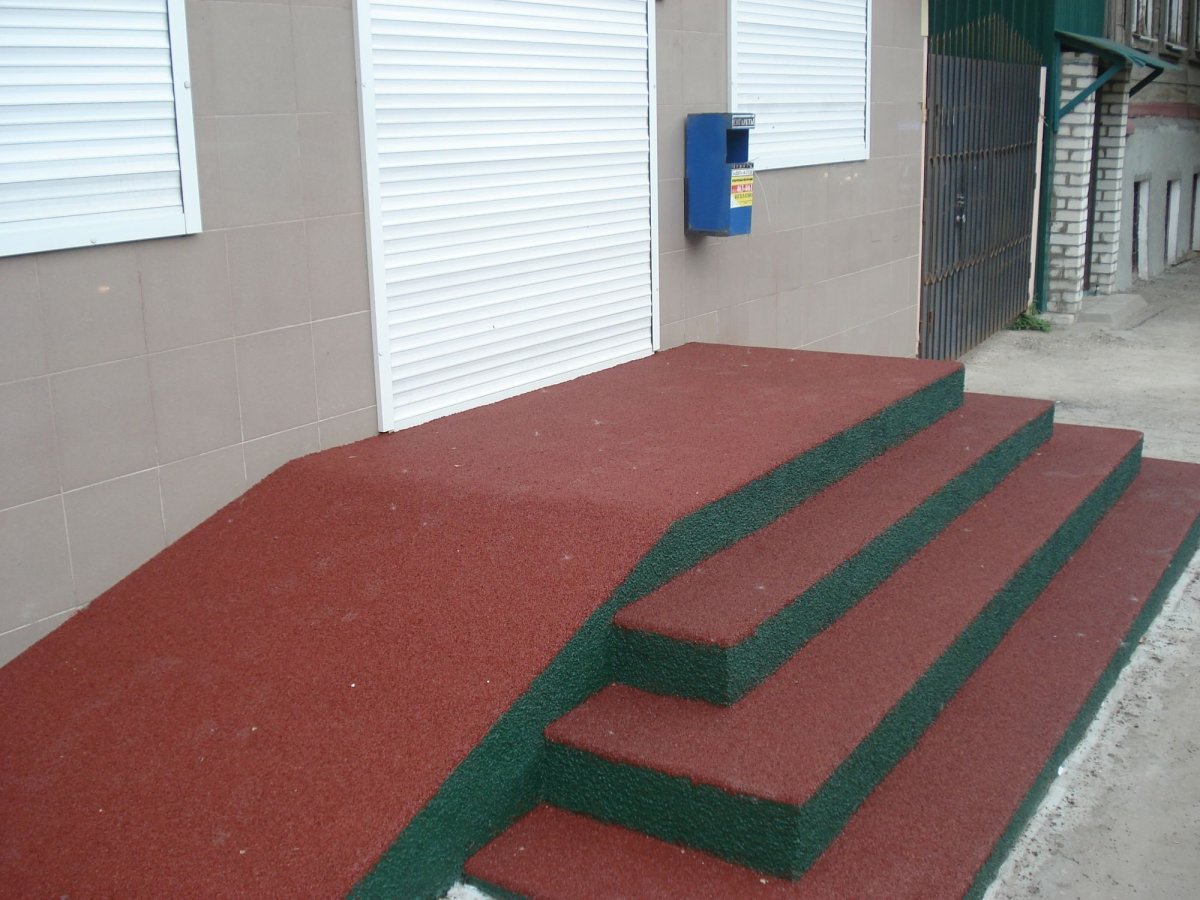 Ступени из резиновой крошки