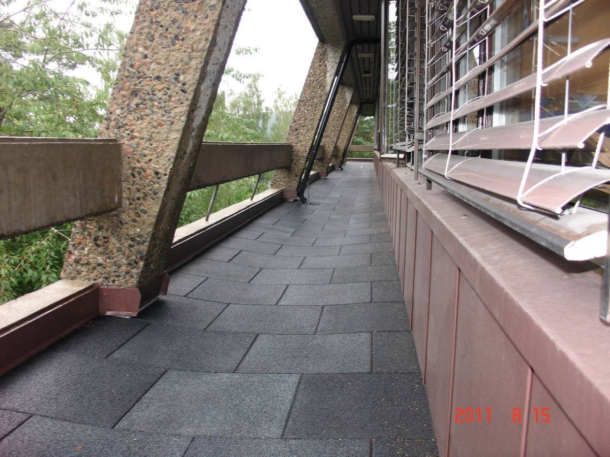 Резиновая крошка на балкон