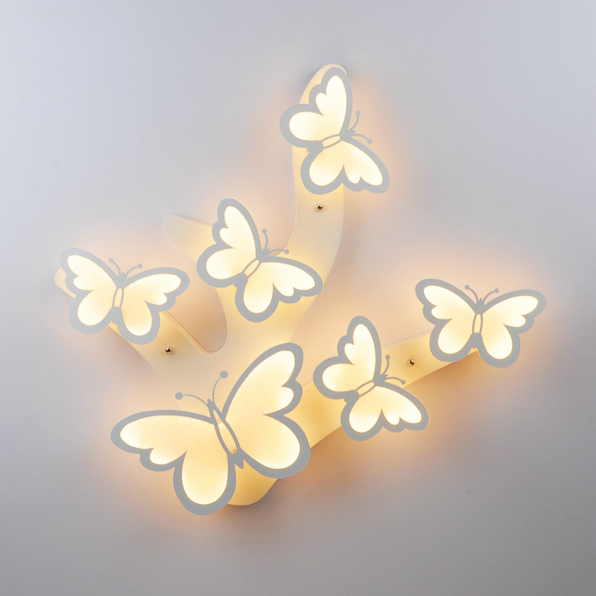 Люстра с бабочками