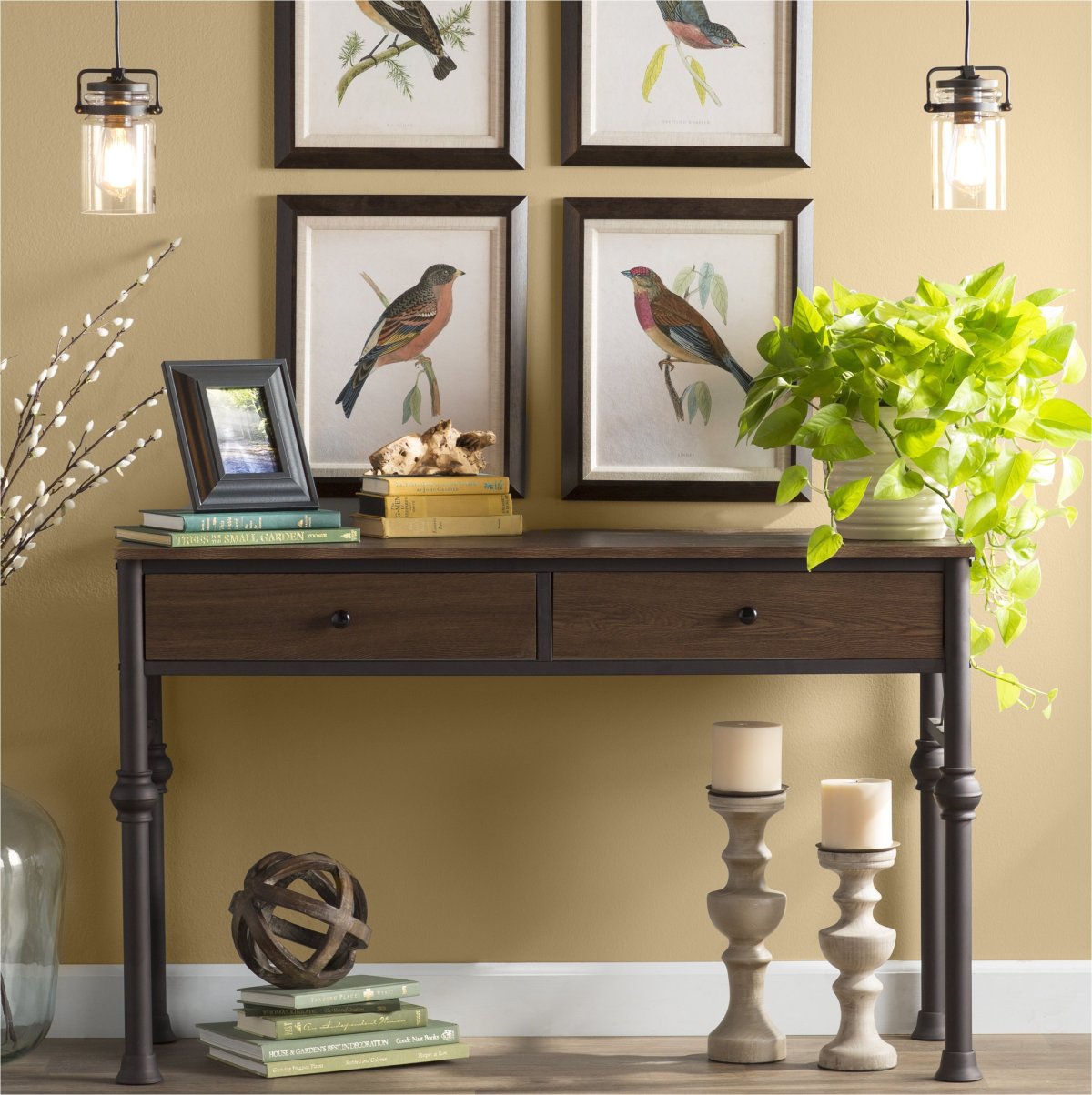 Декорация консоли в прихожей