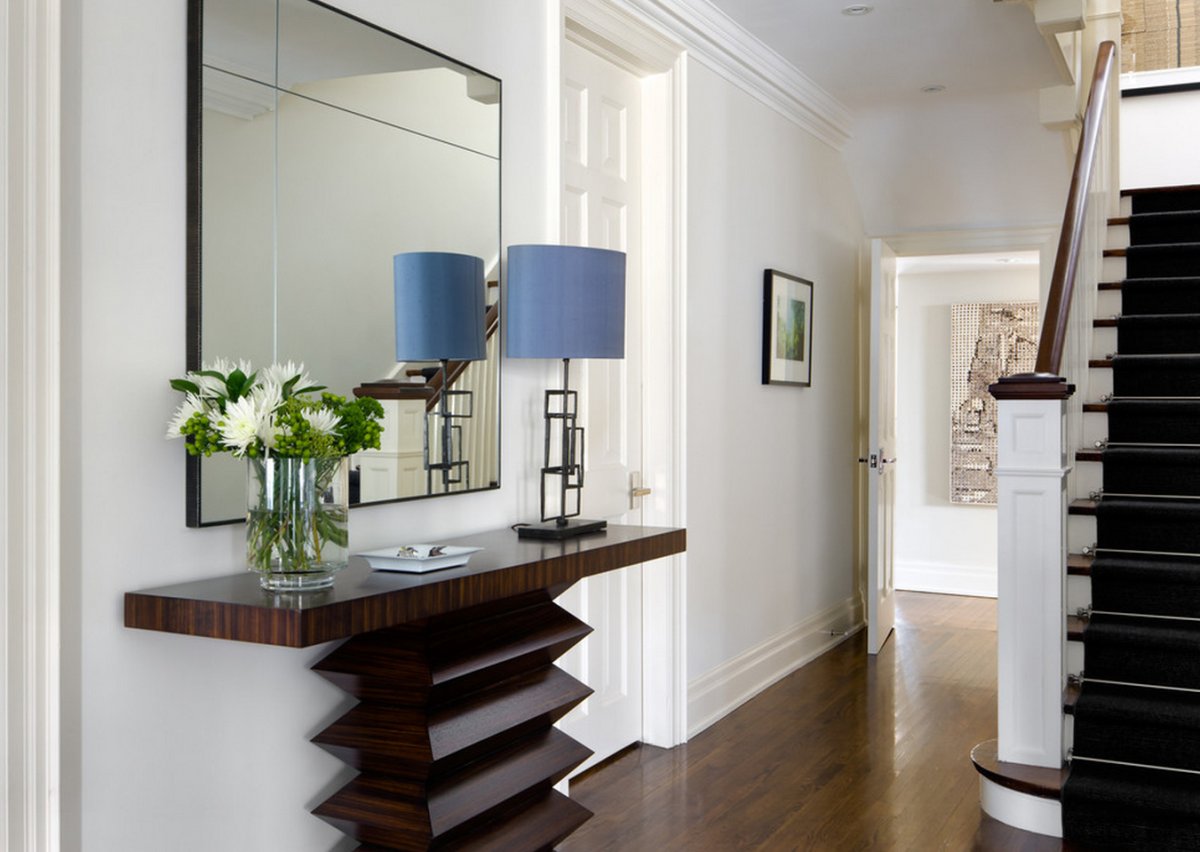 Консоль в прихожую