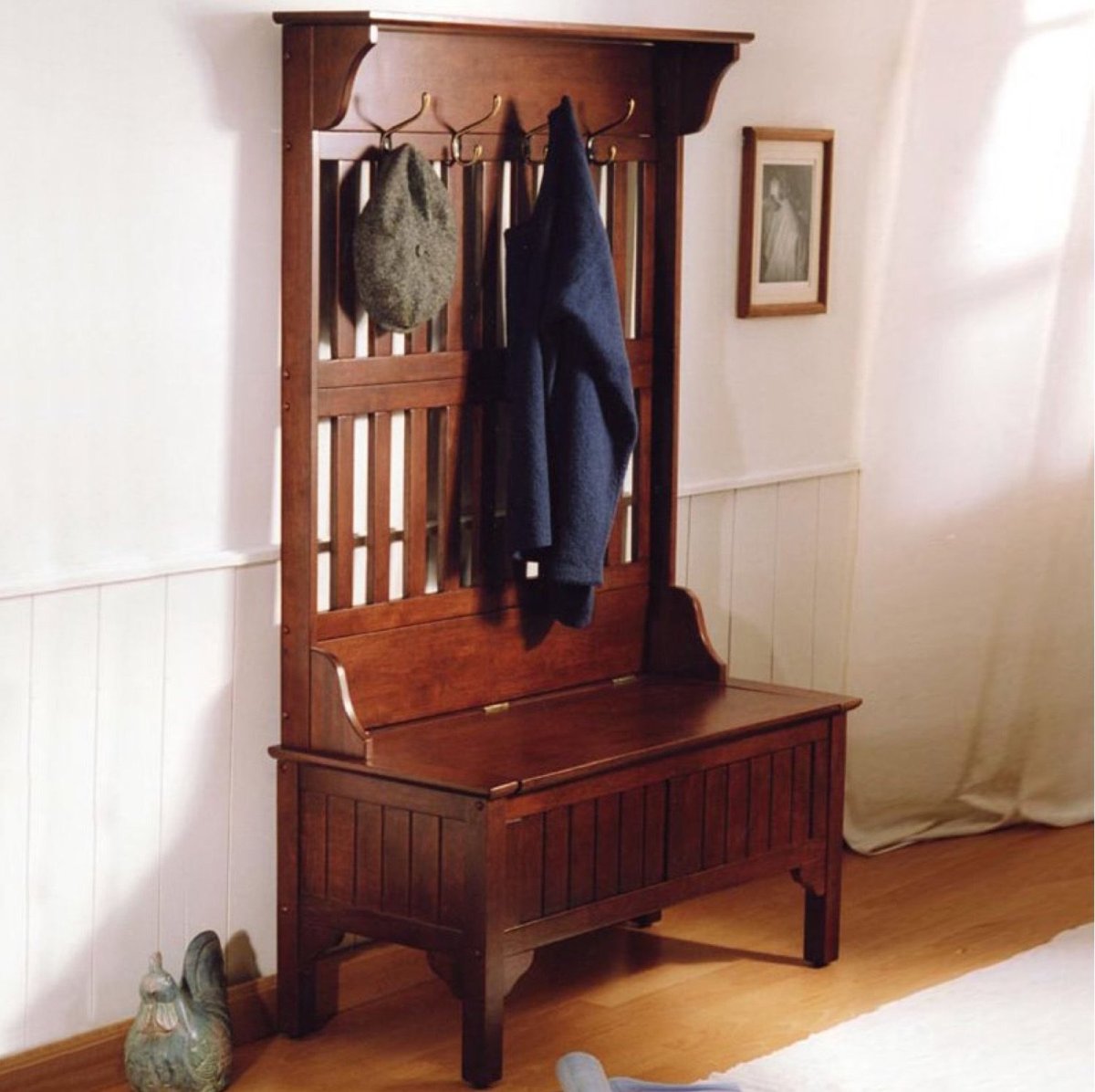 Вешалка в коридор из натурального дерева