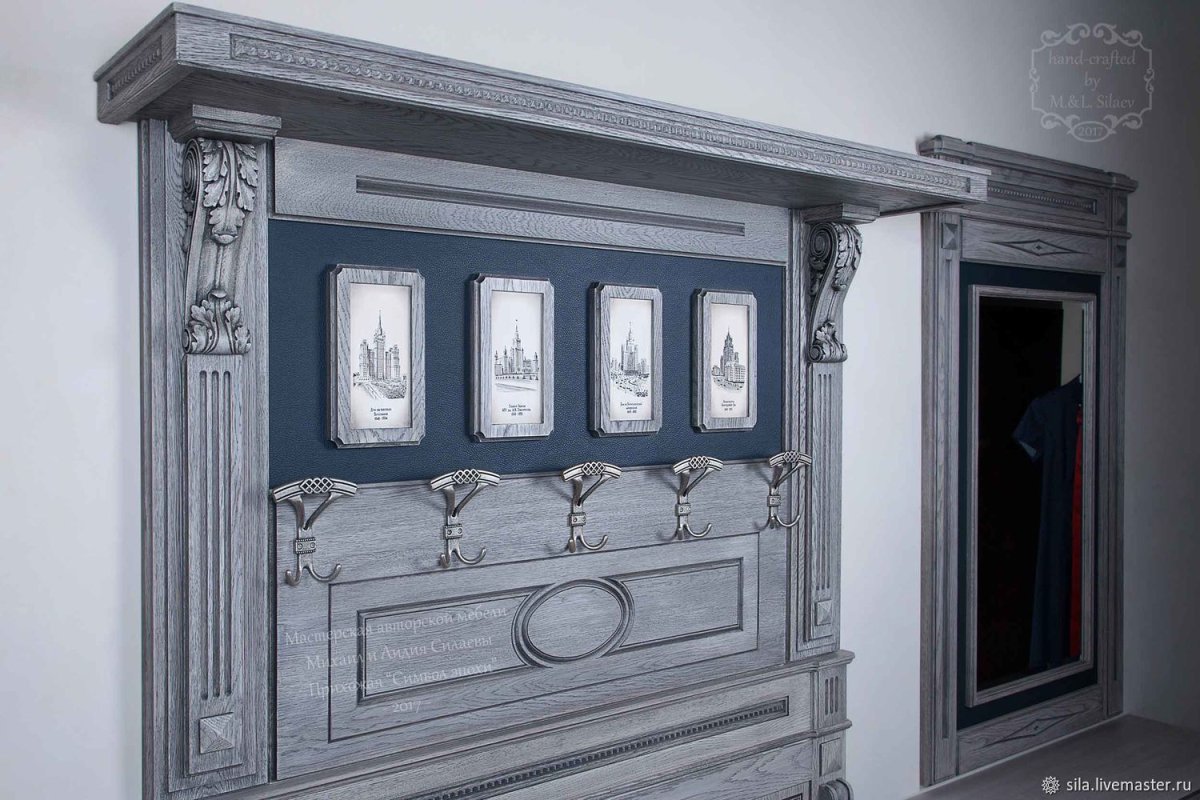 Прихожая из массива дерева