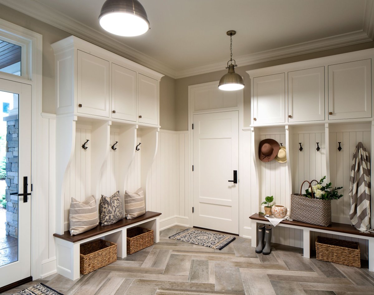 Прихожая в стиле фармхаус