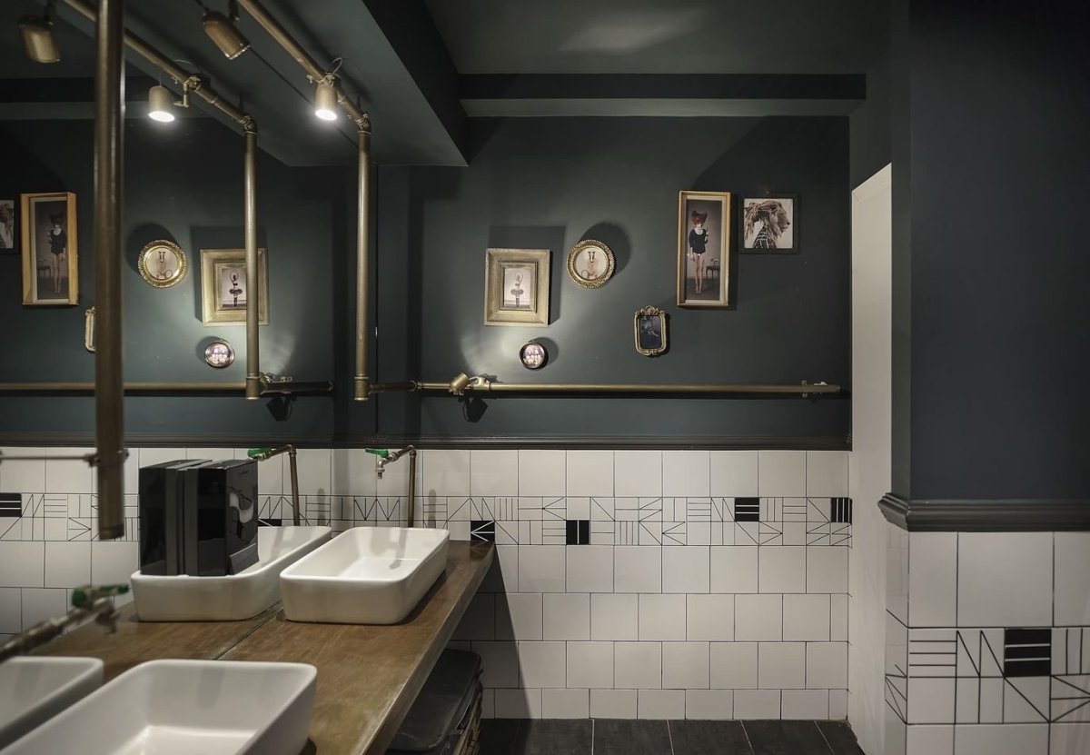 Туалетная комната в ресторане