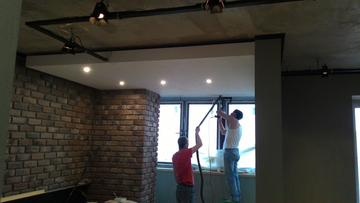 Потолочный плинтус в стиле лофт