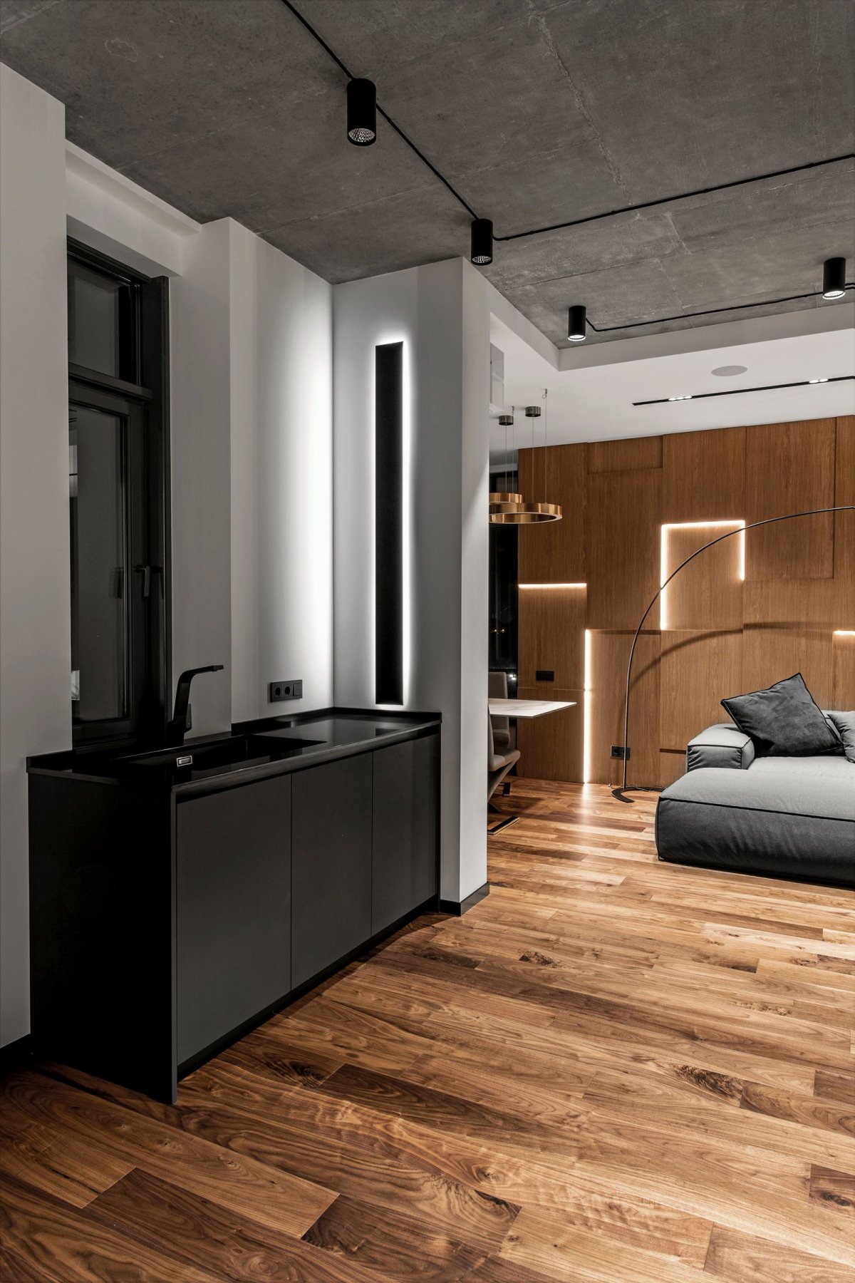 Плинтус в лофт интерьере