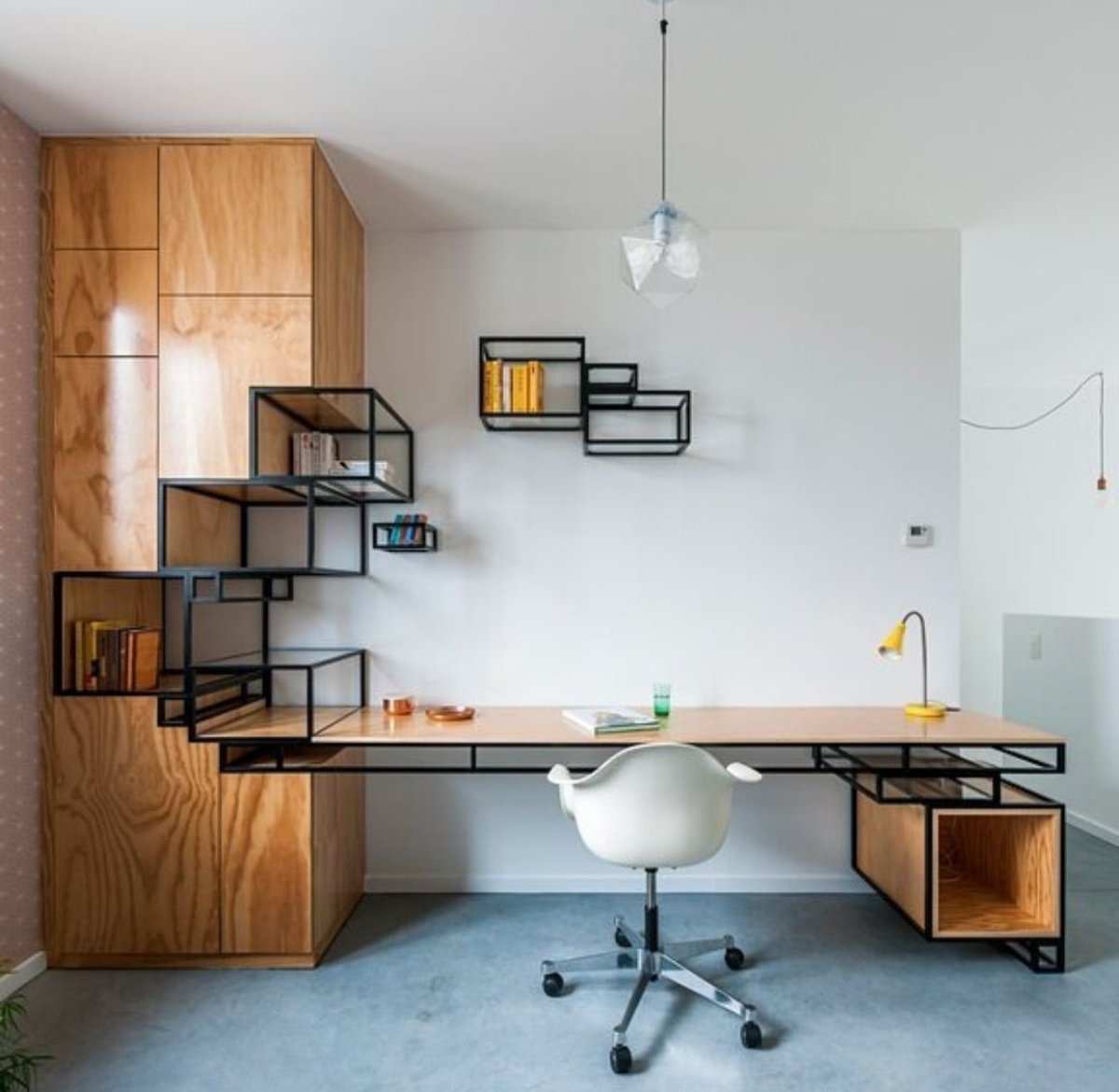Рабочая зона в стиле лофт