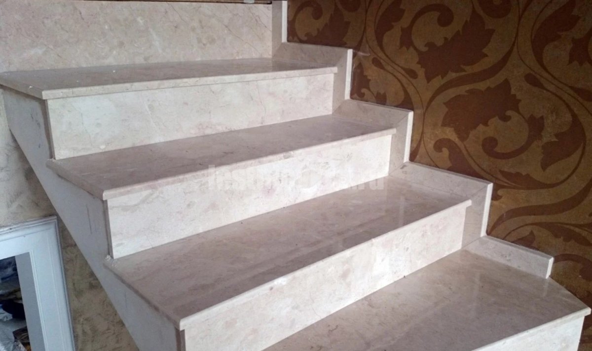 Мраморные ступени 137х 32