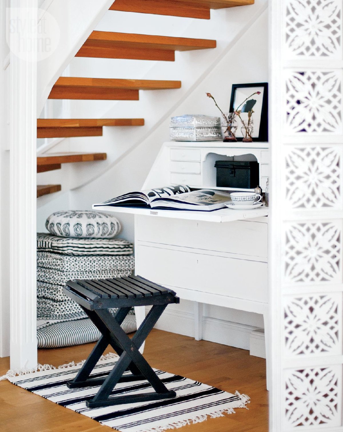 Лестница в стиле Сканди лофт