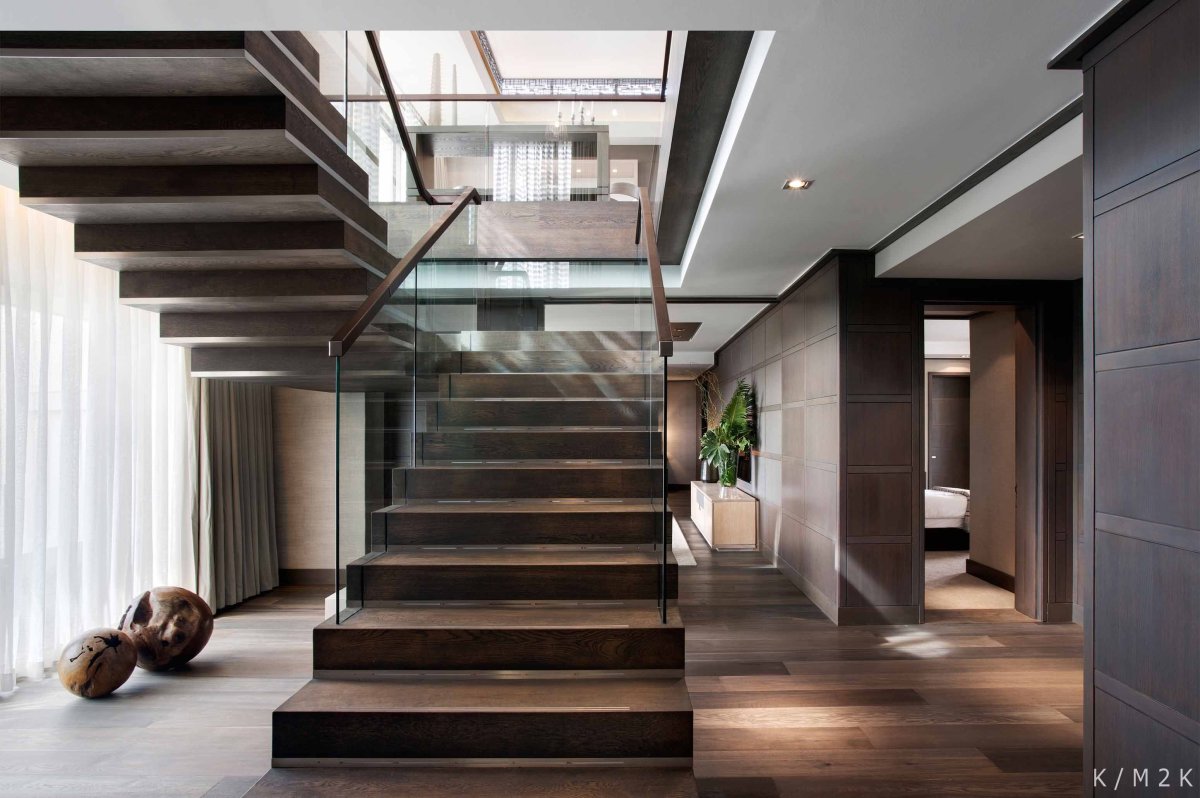 Холл в доме в современном стиле