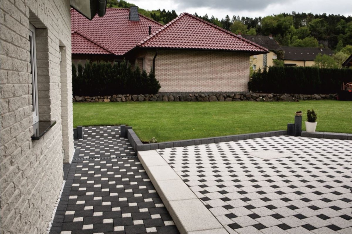 Тротуарная плитка в гараже