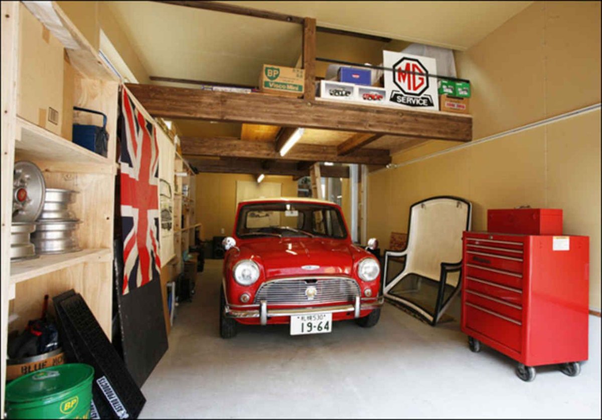 Гараж красное белое