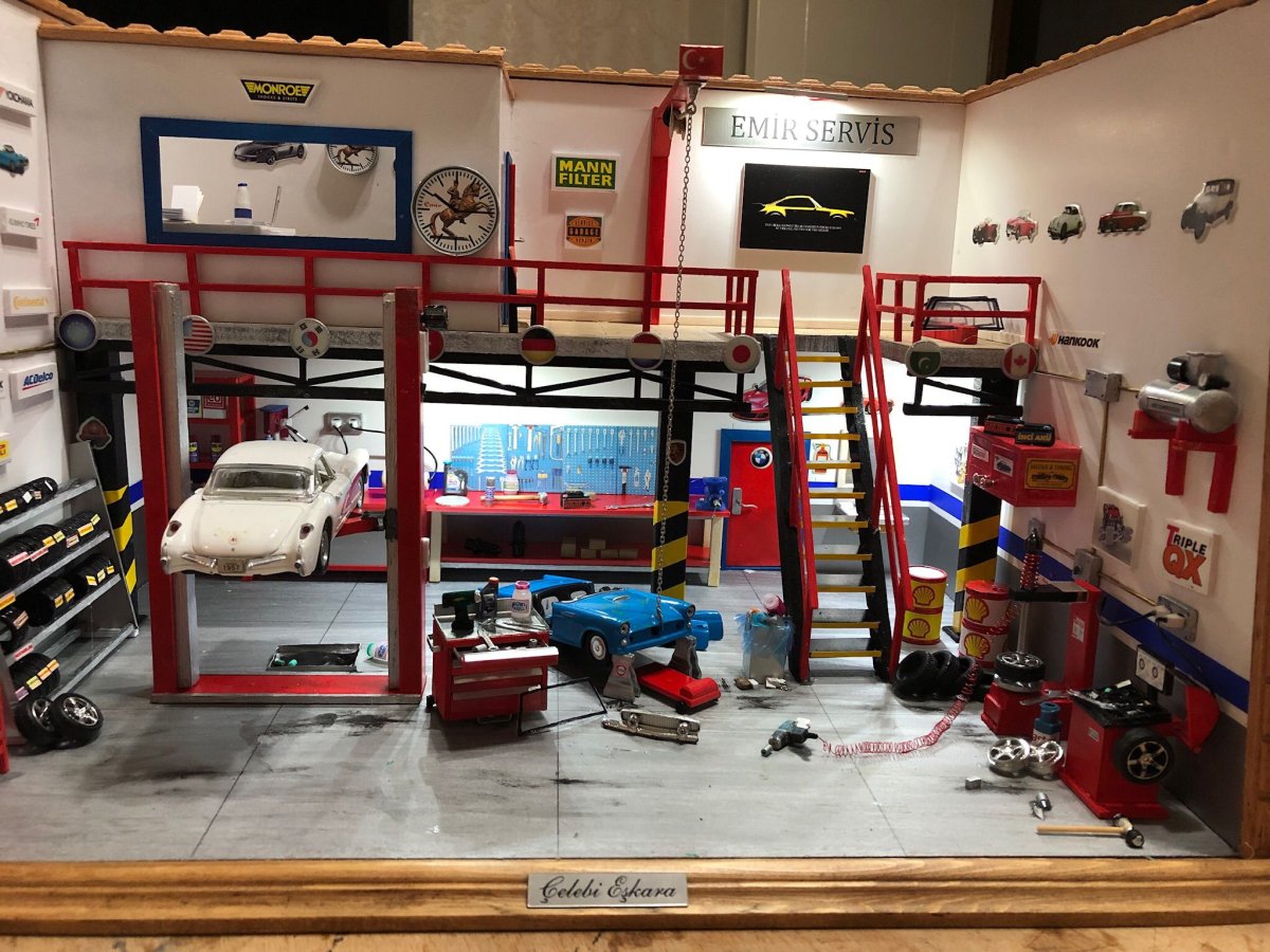 Диорама гараж Ferrari