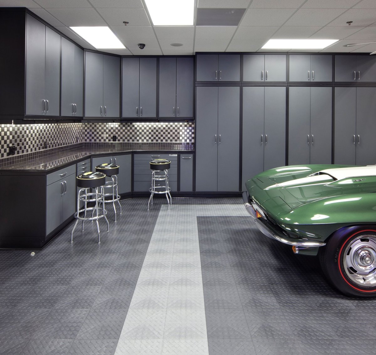 Стильный гараж