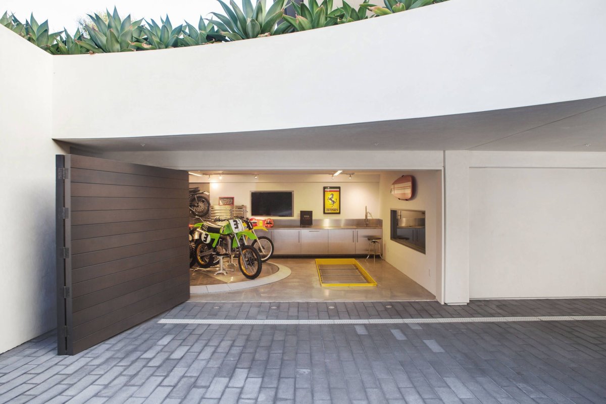 Modern Garage Design inside