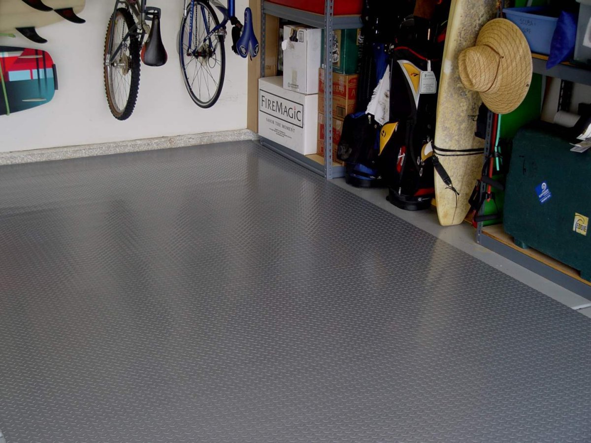 Напольное покрытие для гаража