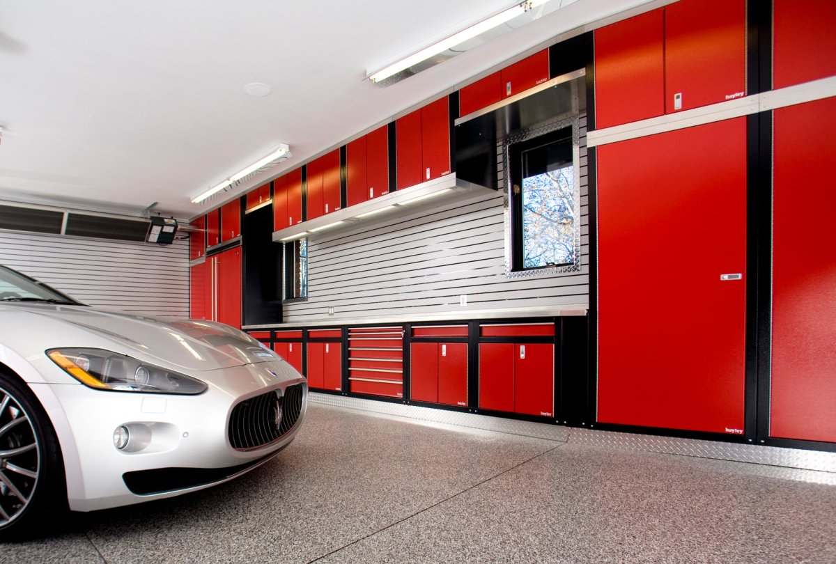 Красивый интерьер гаража