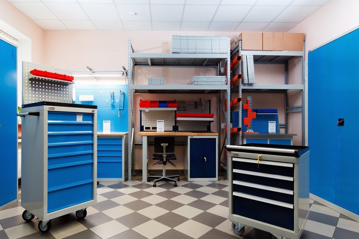 Промышленная мебель металлическая