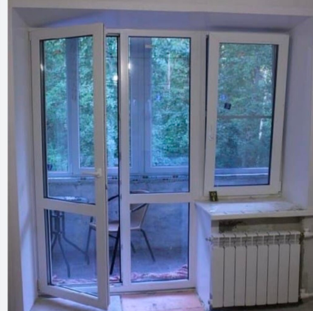 Окно выхода на балкон