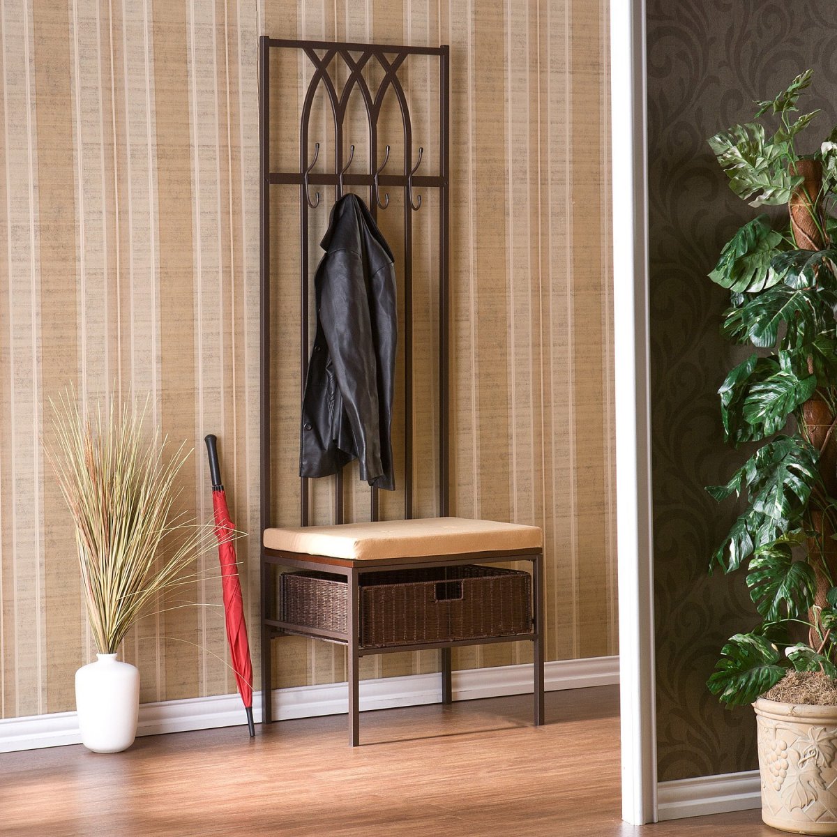 Вешалка в прихожую