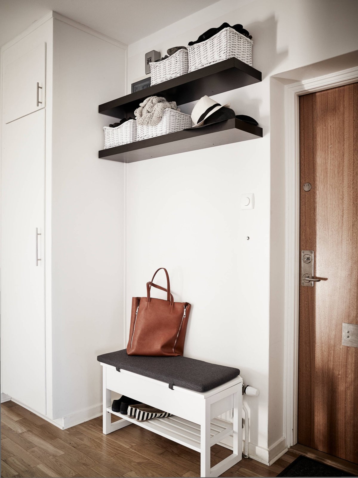 Банкетка в прихожую