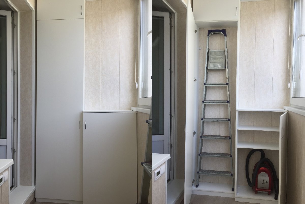 Шкаф для стремянки на балконе