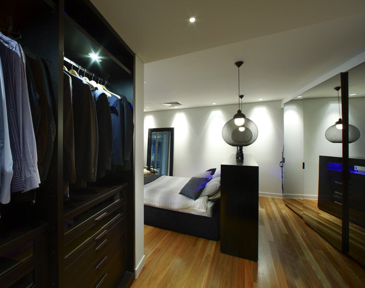 Освещение в темной комнате