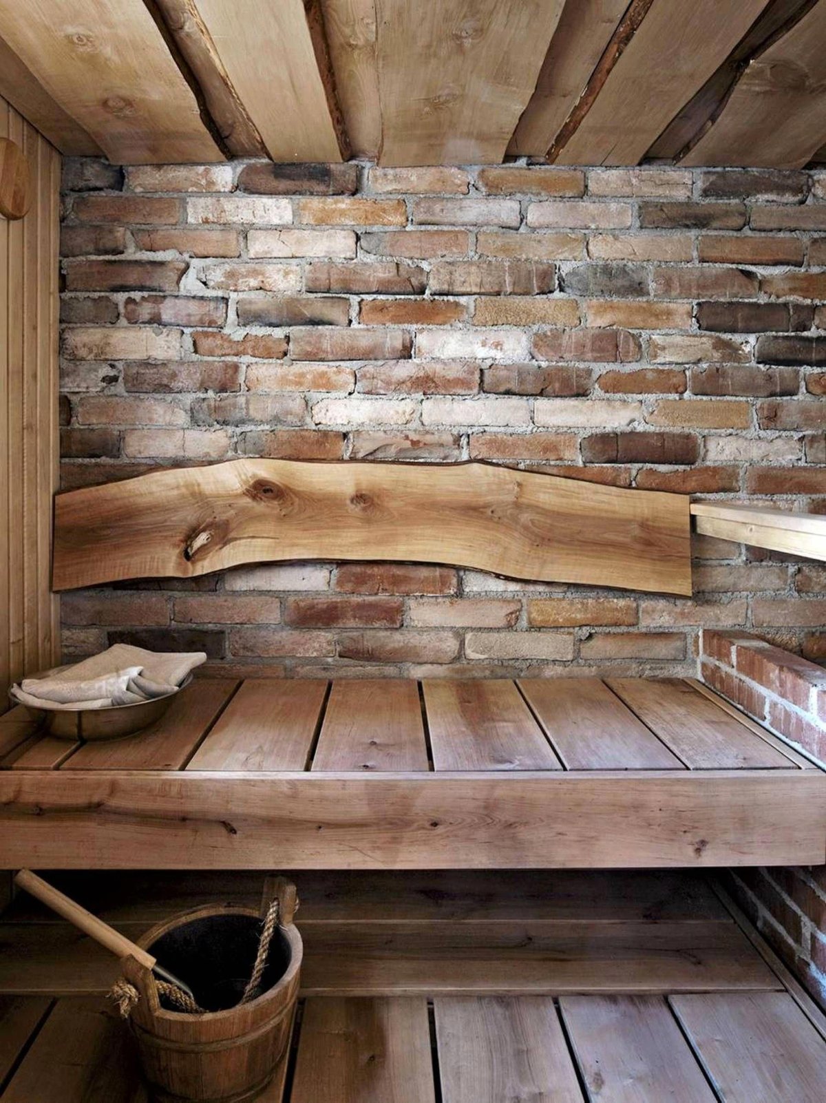 Необрезная доска в интерьере