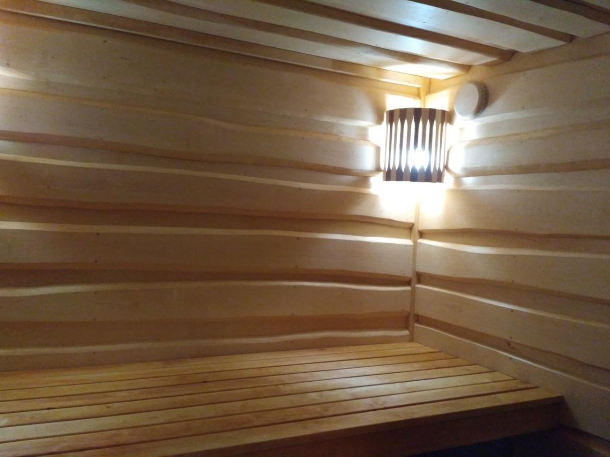 Отделка бани необрезной доской и вагонкой