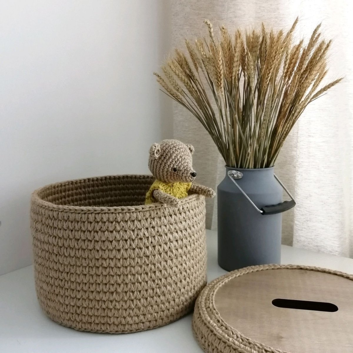 Корзины из джута в интерьере