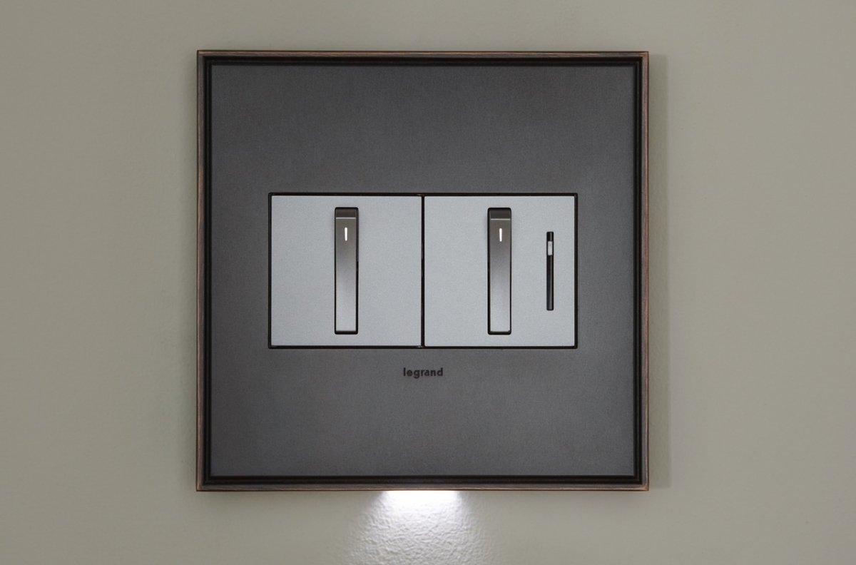 Легран розетки премиум