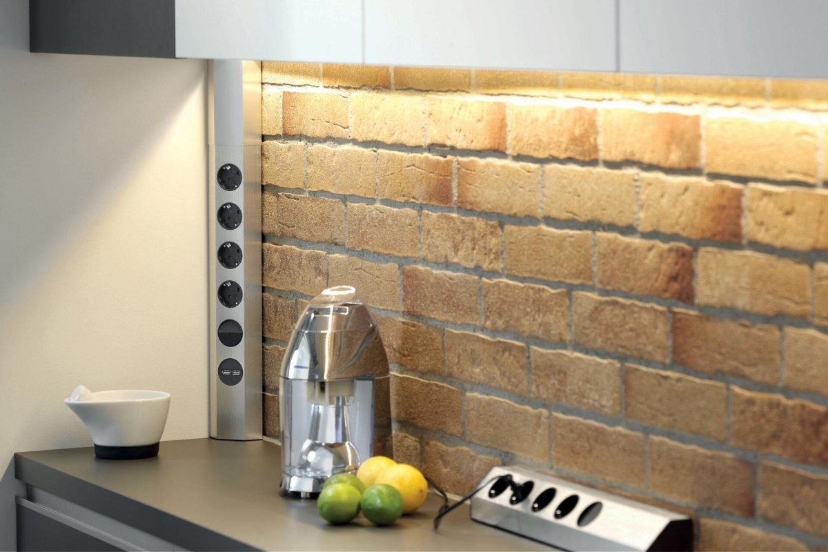 Накладной блок розеток Bachmann Casia 4x220 (Schuko)