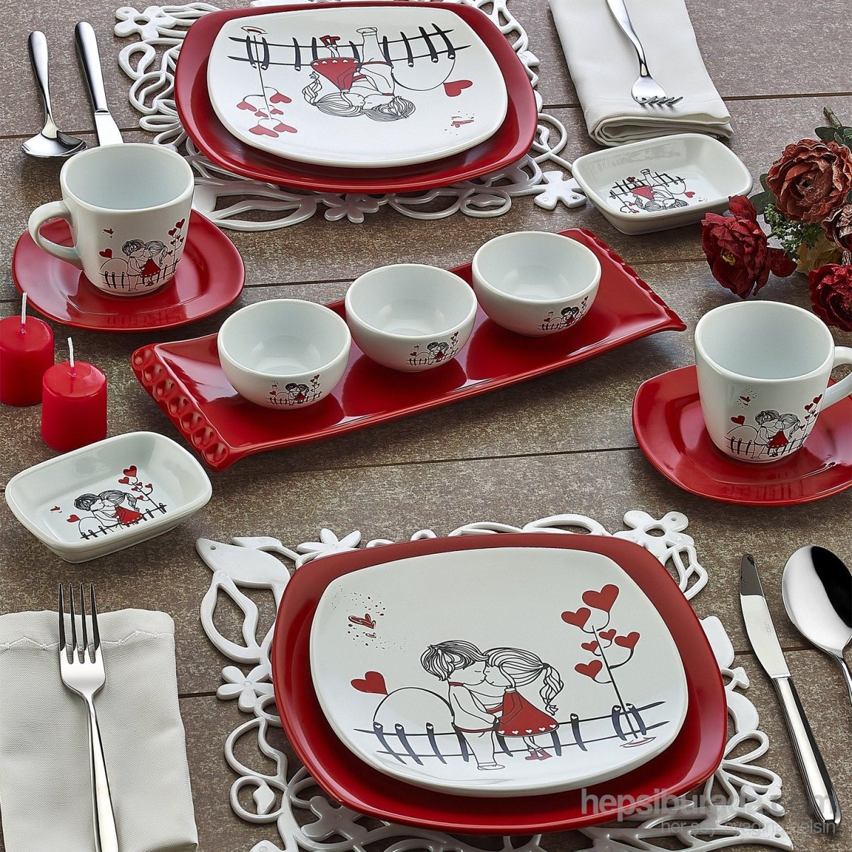 Набор посуды для праздничного стола