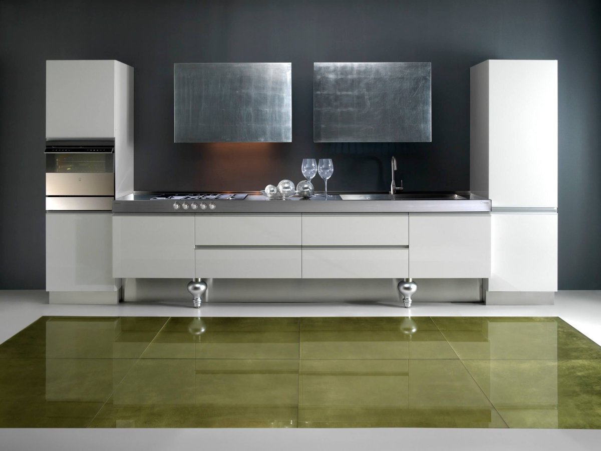 Кухня на высоких ножках