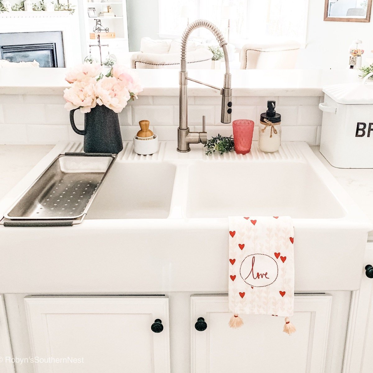 Кухонная мойка в скандинавском стиле