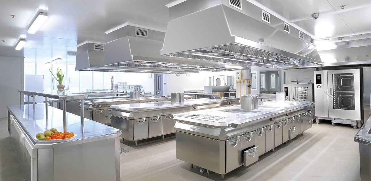 Профессиональная кухня ресторана