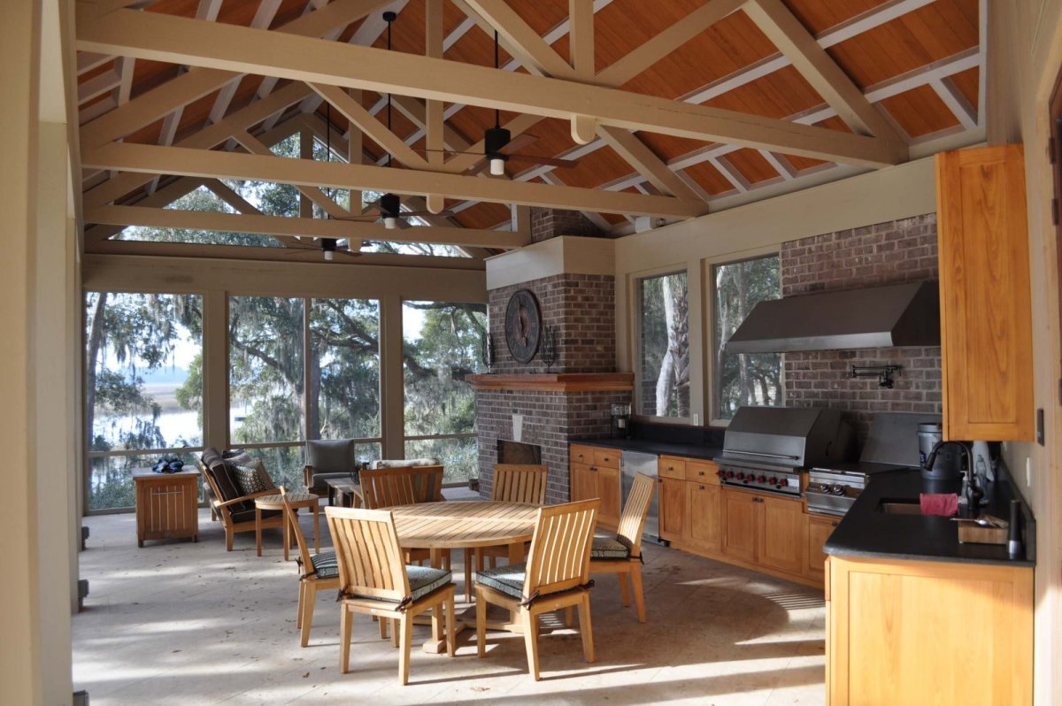 Летняя кухня с верандой