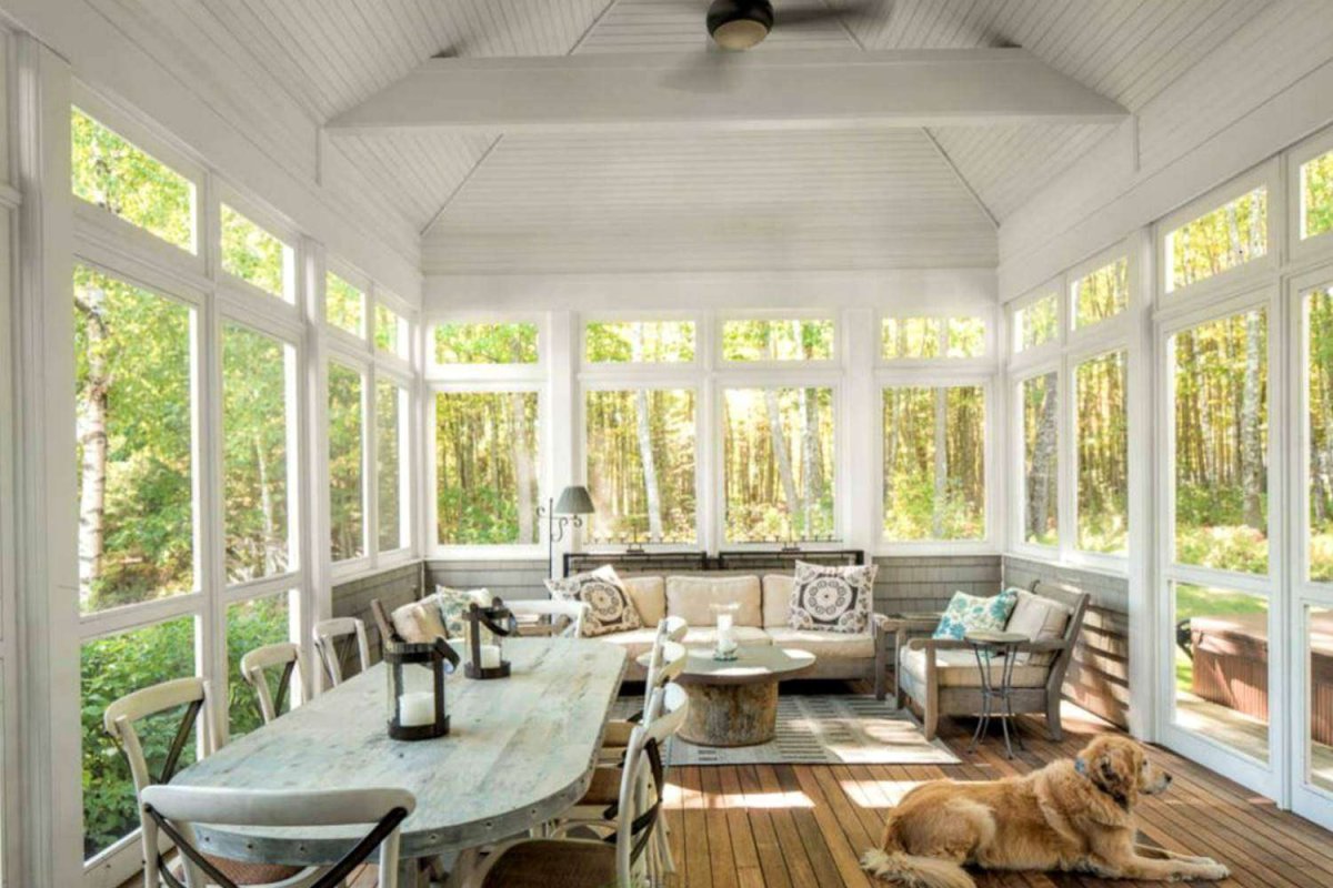 Интерьер застекленной веранды на даче