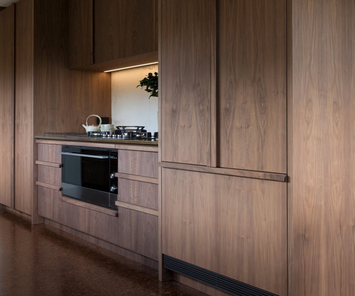 Кухня под грецкий орех